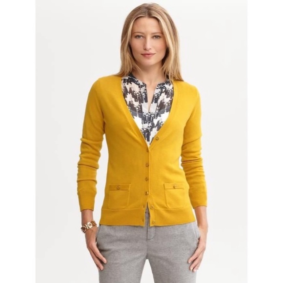 Banana Republic Sweaters - Banana Republic button down cardigan